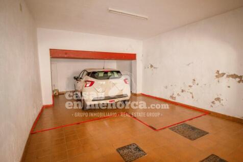 Apartment with lift and garden in Mahón