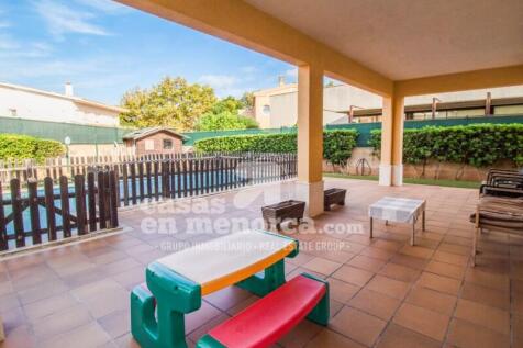 Villa with pool in Malbuger