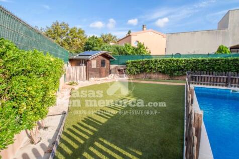 Villa with pool in Malbuger