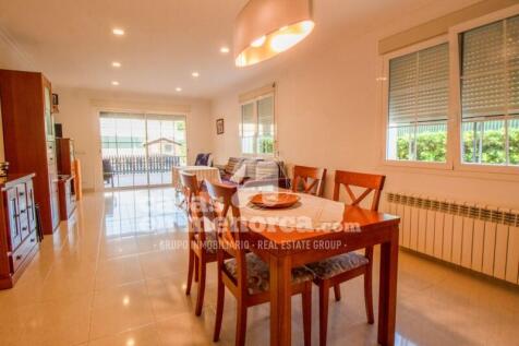 Villa with pool in Malbuger