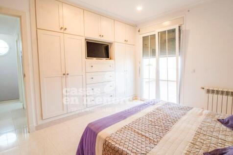 Villa with pool in Malbuger