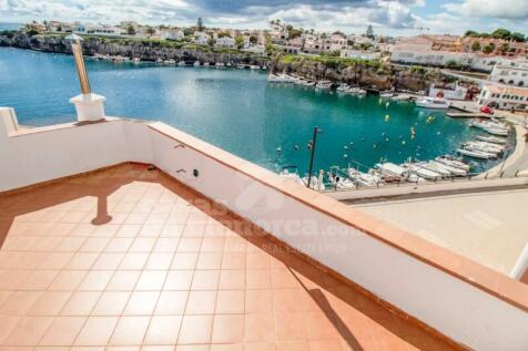 House on the seafront of Es Castell