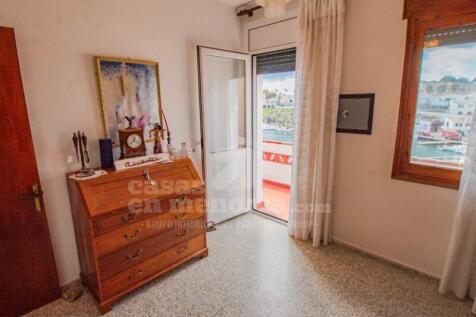 House on the seafront of Es Castell