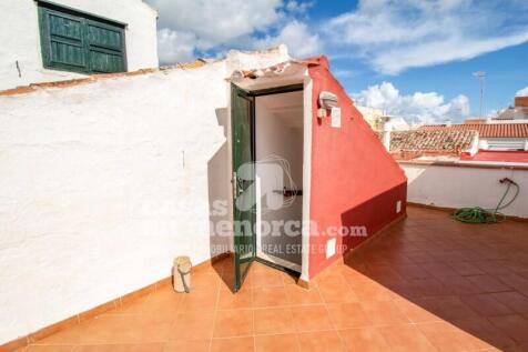 House on the seafront of Es Castell