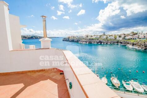 House on the seafront of Es Castell