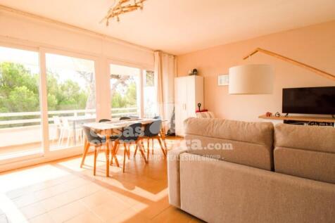 Licensed flat in Coves Noves