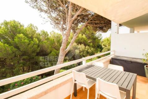 Licensed flat in Coves Noves