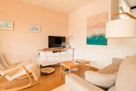 Licensed flat in Coves Noves