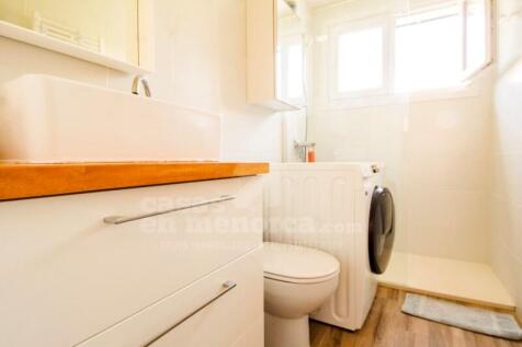 Licensed flat in Coves Noves