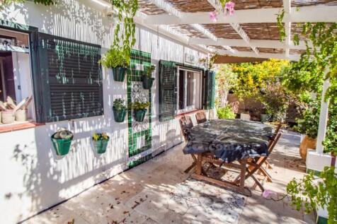 Country house in Shangrila