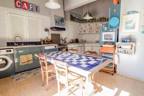 Country house in Shangrila