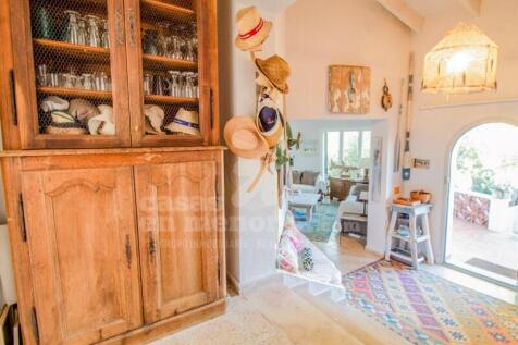 Country house in Shangrila