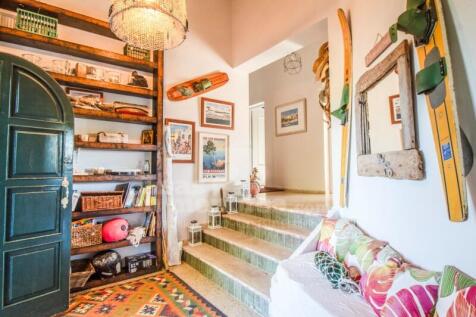 Country house in Shangrila