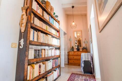 Country house in Shangrila