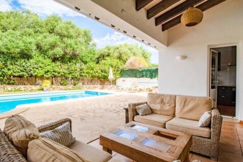 Villa with pool in Binisafua