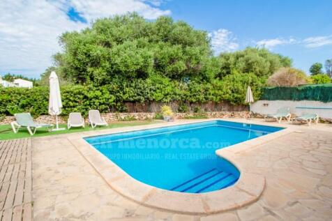 Villa with pool in Binisafua