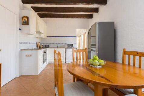 Villa for sale in Cala Llonga