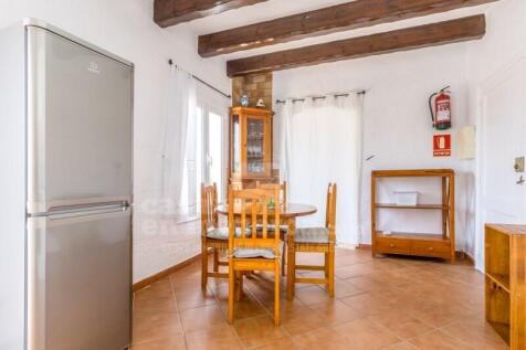 Villa for sale in Cala Llonga