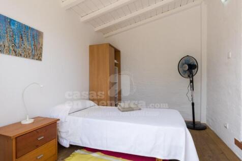 Villa for sale in Cala Llonga