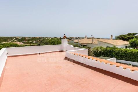 Villa for sale in Cala Llonga