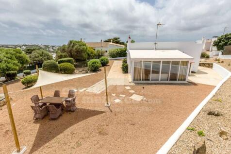 Villa for sale in Cala Llonga
