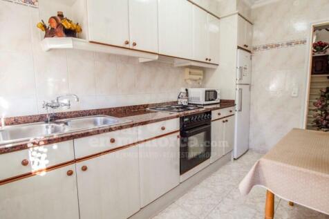 House with patio in Es Castell