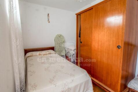 House with patio in Es Castell