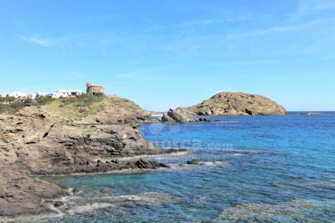 House on the seafront in Sa Mesquida