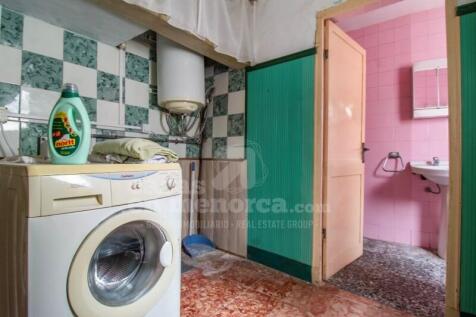 Casa Alaior laundry room
