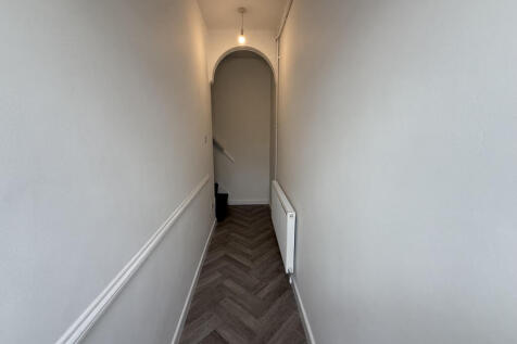 3 Bedroom Apartment - Barbourne Road, City Centre