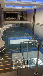 Spa pool