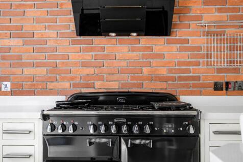 Range oven
