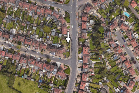 Birds eye far with arrow