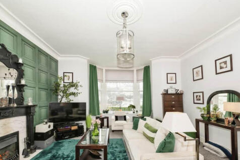 The Moorings 9