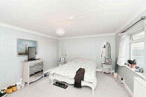 The Moorings 5