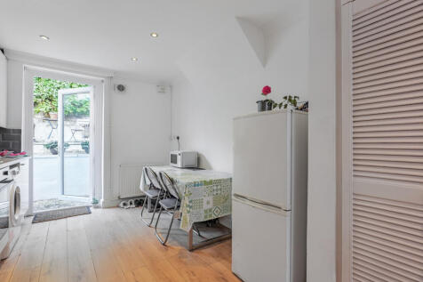 20251010064246_k-P1023977_EwbaQ