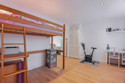 20251010064246_b-P1023988_xw3Vz