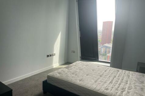 Bedroom 1.jpg