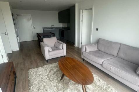 Living Room 2.jpg