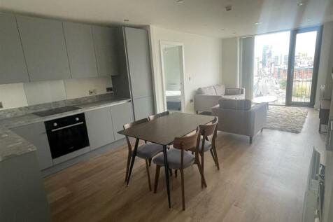 Living Room 4.jpg