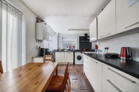 Kitchen/Dining Area