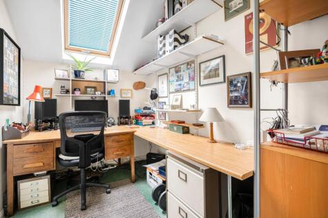 Bedroom/Study