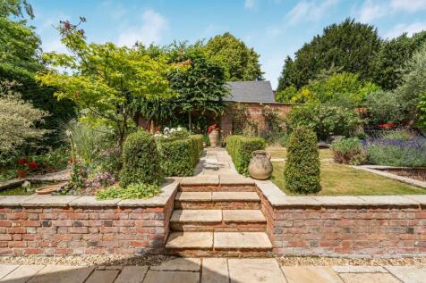 Patio &amp; Gardens