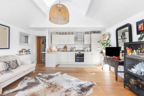 Kitchen/Living Area