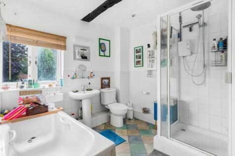Bathroom First Floor