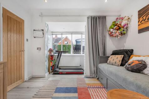 Play Room/Snug/Bed 4