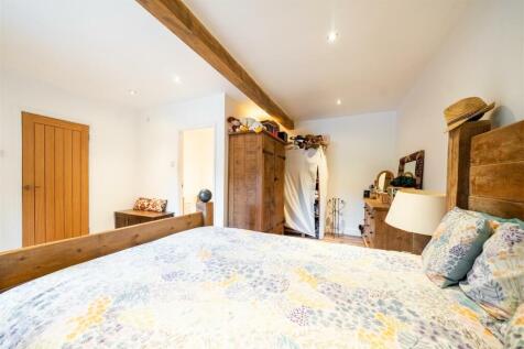Bedroom 1-4.jpg