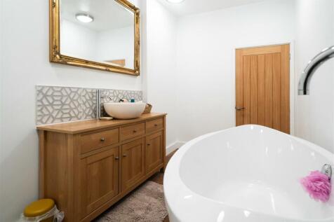 Bathroom-2.jpg