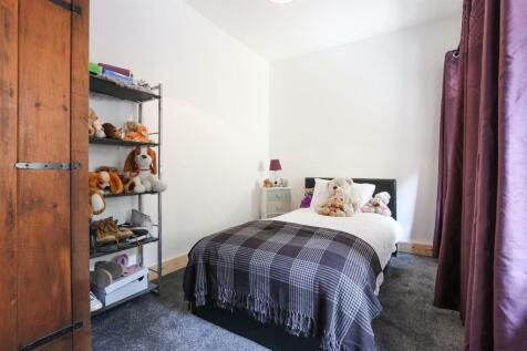 Bed4.jpg