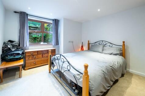 Bedroom 2.jpg